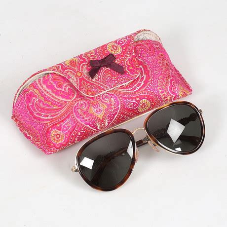 odd molly solglasögon|ODD MOLLY SUNGLASSES .